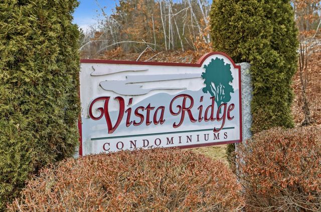 10 Vista Ridge Dr Unit 2, Londonderry, NH 03053