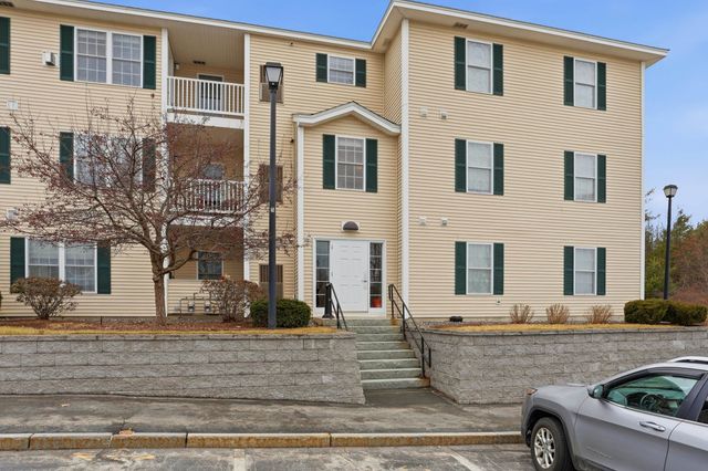 10 Vista Ridge Dr Unit 2, Londonderry, NH 03053