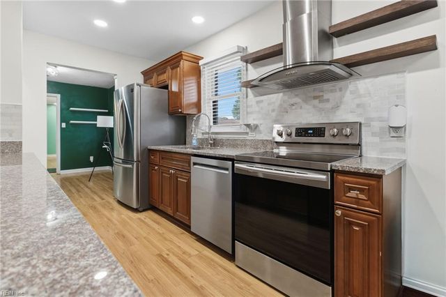 3605 Forrester LN, Virginia Beach, VA 23452