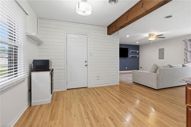 3605 Forrester LN, Virginia Beach, VA 23452