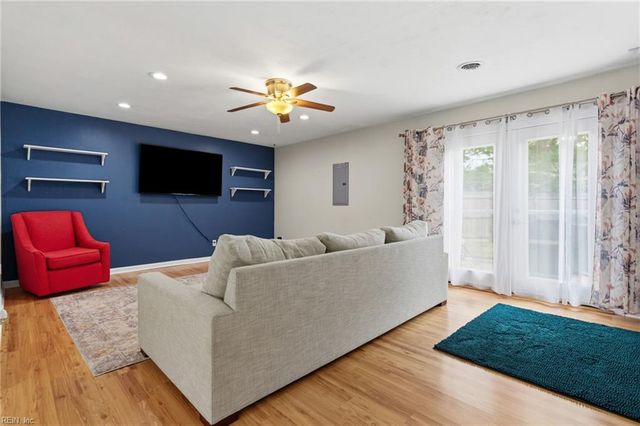 3605 Forrester LN, Virginia Beach, VA 23452
