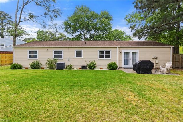 3605 Forrester LN, Virginia Beach, VA 23452