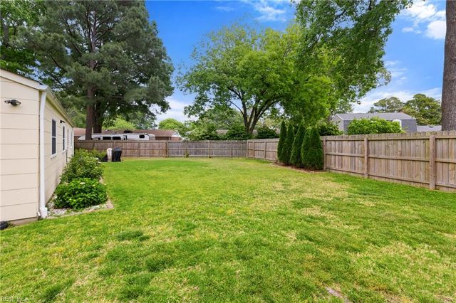 3605 Forrester LN, Virginia Beach, VA 23452