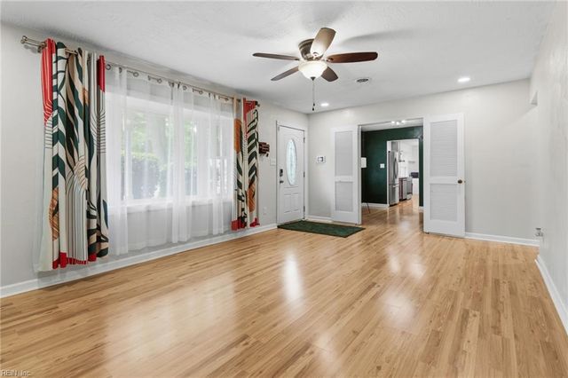 3605 Forrester LN, Virginia Beach, VA 23452