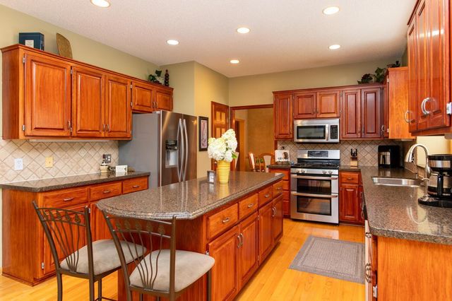 12610 42nd Place N, Plymouth, MN 55442