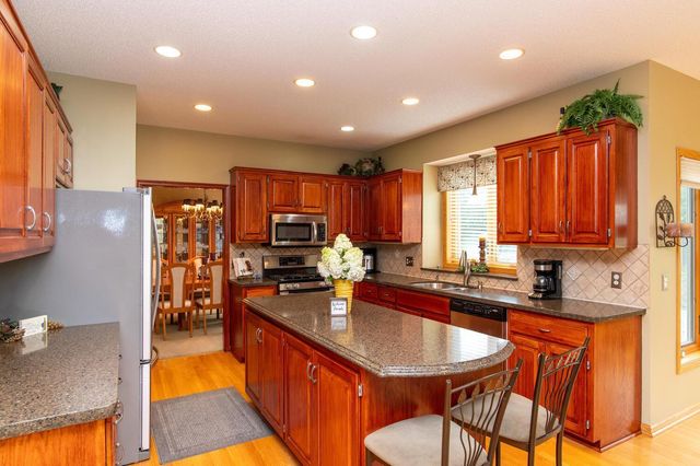 12610 42nd Place N, Plymouth, MN 55442