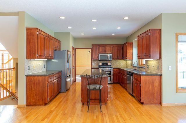 12610 42nd Place N, Plymouth, MN 55442