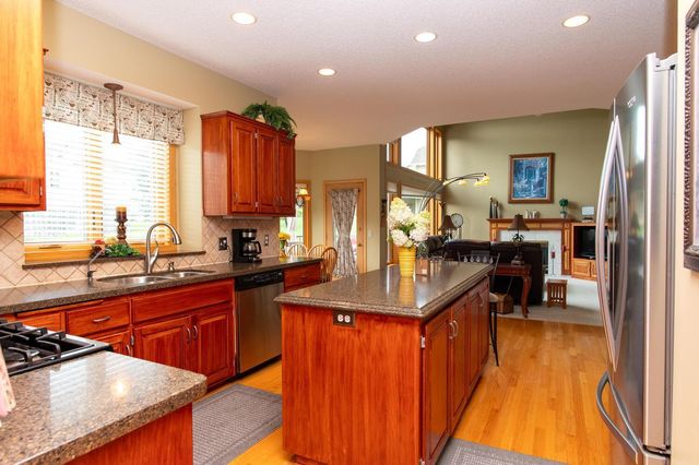 12610 42nd Place N, Plymouth, MN 55442