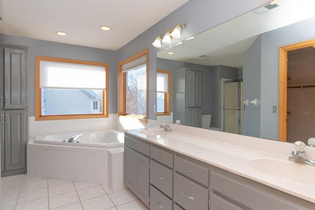 12610 42nd Place N, Plymouth, MN 55442