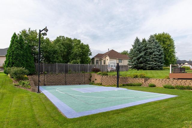 12610 42nd Place N, Plymouth, MN 55442