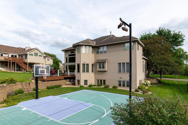 12610 42nd Place N, Plymouth, MN 55442