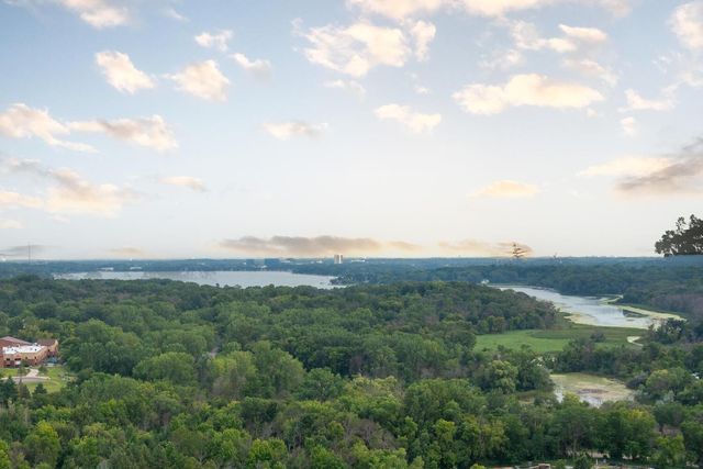 12610 42nd Place N, Plymouth, MN 55442