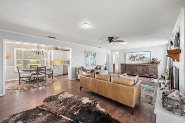 815 N Spikes Road, Corsicana, TX 75110