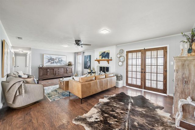 815 N Spikes Road, Corsicana, TX 75110