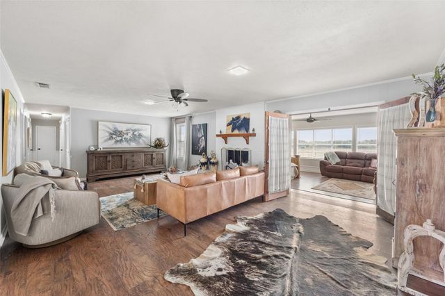 815 N Spikes Road, Corsicana, TX 75110