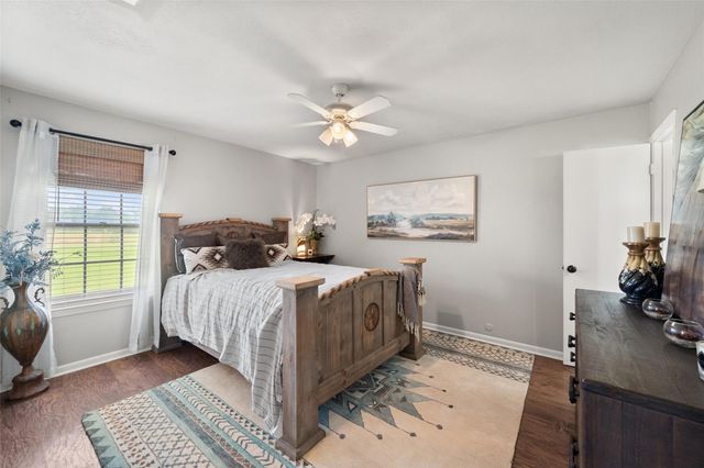 815 N Spikes Road, Corsicana, TX 75110