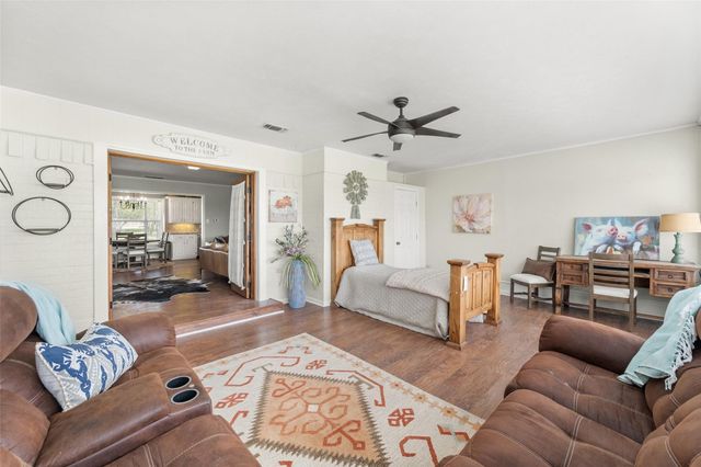 815 N Spikes Road, Corsicana, TX 75110