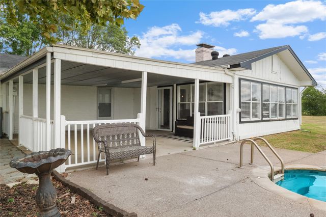 815 N Spikes Road, Corsicana, TX 75110