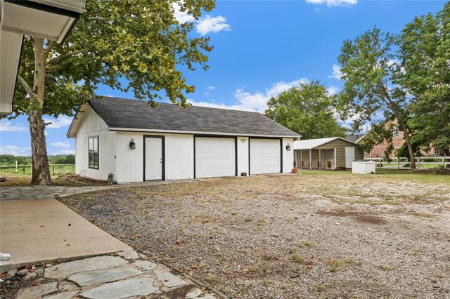 815 N Spikes Road, Corsicana, TX 75110