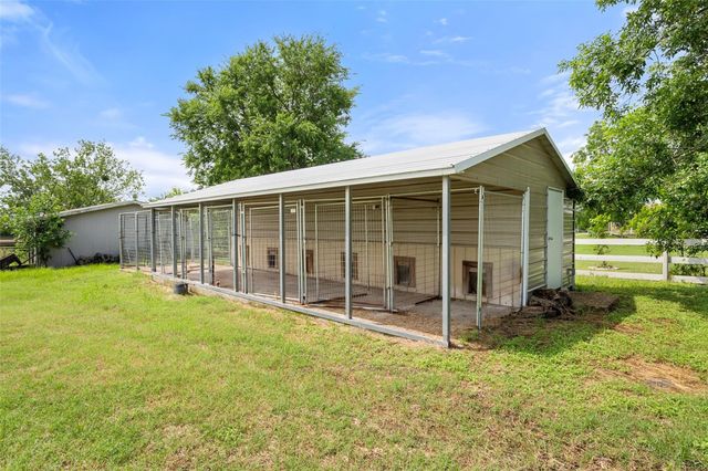 815 N Spikes Road, Corsicana, TX 75110