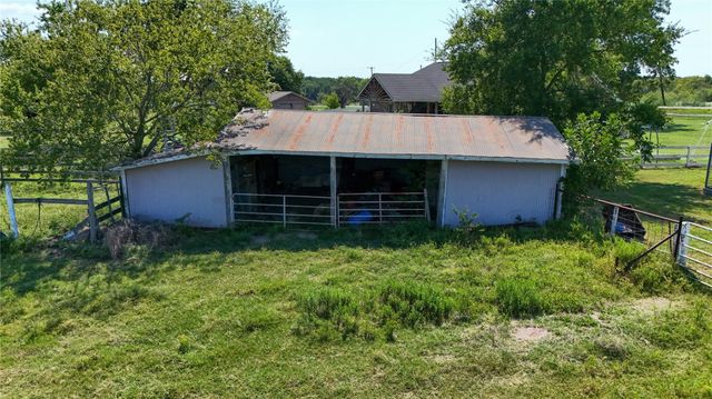 815 N Spikes Road, Corsicana, TX 75110