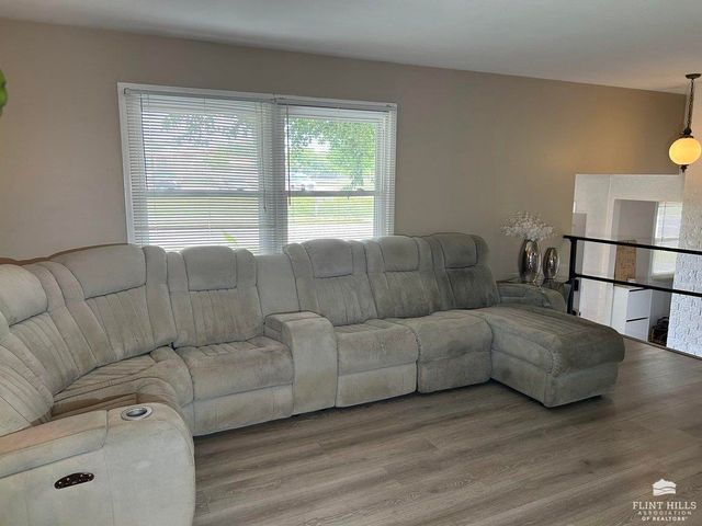 1617 Browning Avenue, Manhattan, KS 66502