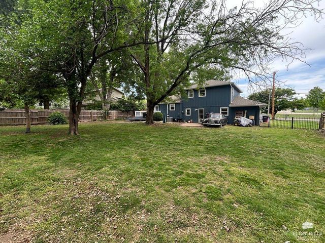 1617 Browning Avenue, Manhattan, KS 66502
