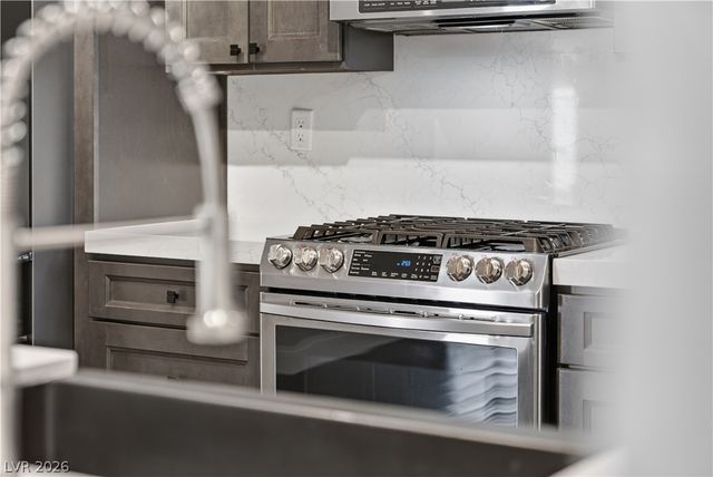 1740 Bluffs Drive, Henderson, NV 89014