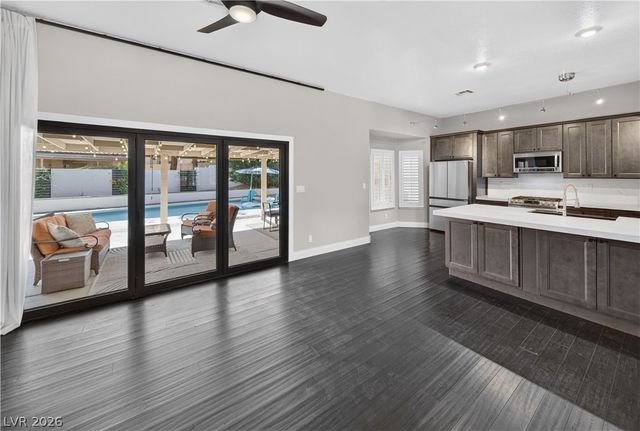 1740 Bluffs Drive, Henderson, NV 89014