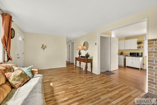 1206 N 1100 E, Shelley, ID 83274