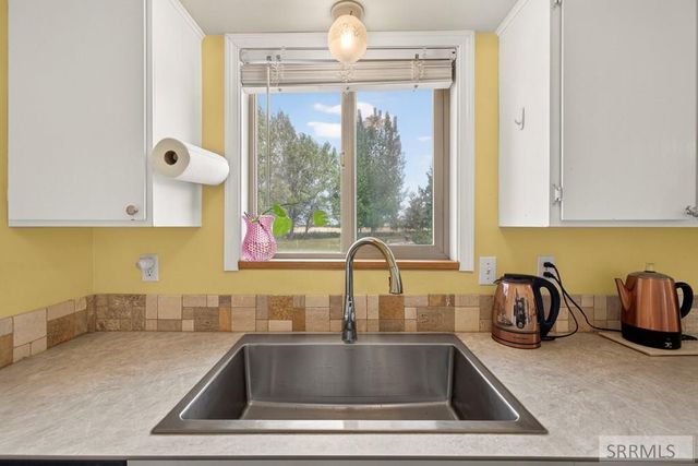 1206 N 1100 E, Shelley, ID 83274