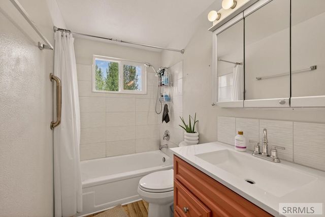 1206 N 1100 E, Shelley, ID 83274