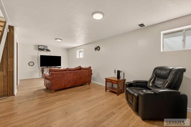 1206 N 1100 E, Shelley, ID 83274