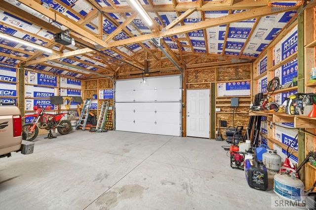1206 N 1100 E, Shelley, ID 83274