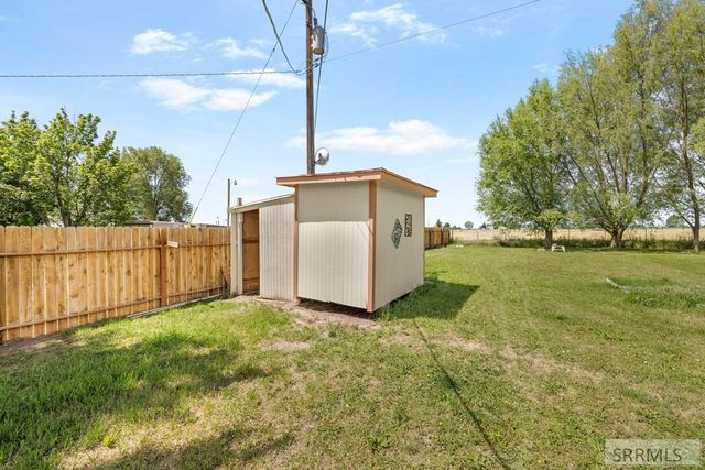 1206 N 1100 E, Shelley, ID 83274