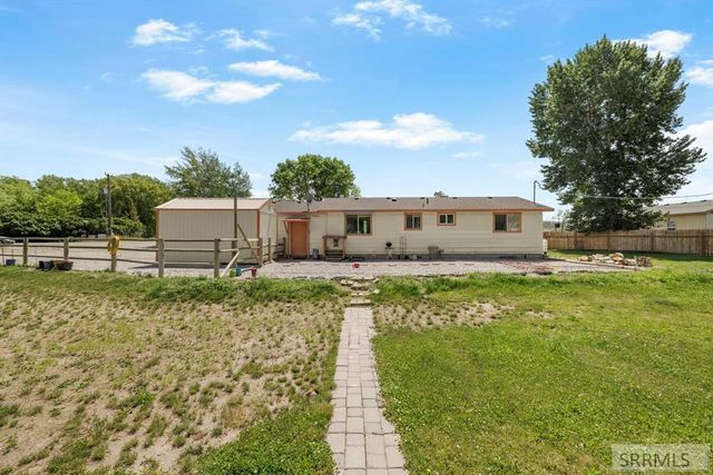 1206 N 1100 E, Shelley, ID 83274