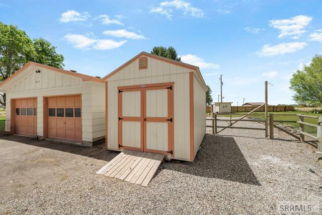 1206 N 1100 E, Shelley, ID 83274
