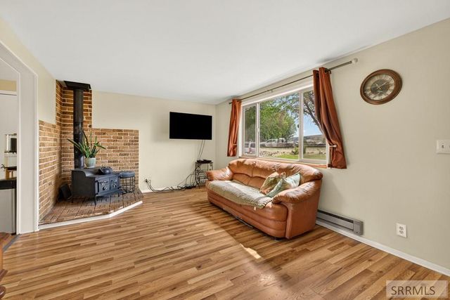 1206 N 1100 E, Shelley, ID 83274