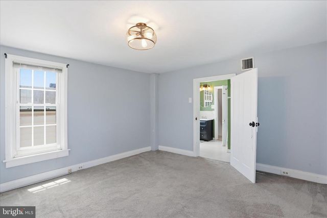 63 N N ALLISON STREET ST, Greencastle, PA 17225