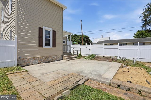 63 N N ALLISON STREET ST, Greencastle, PA 17225