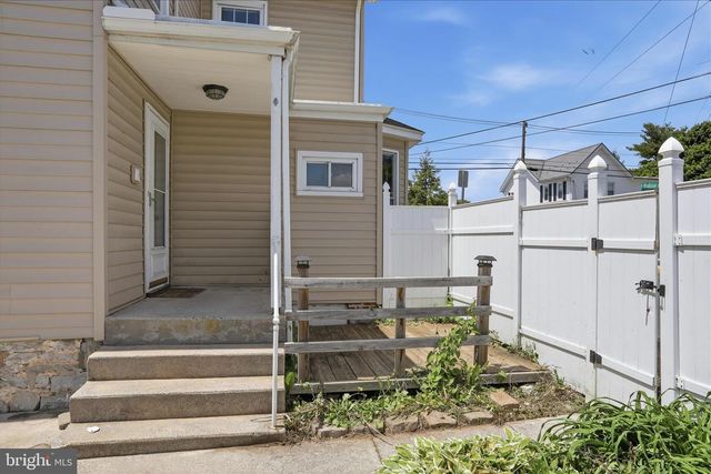 63 N N ALLISON STREET ST, Greencastle, PA 17225