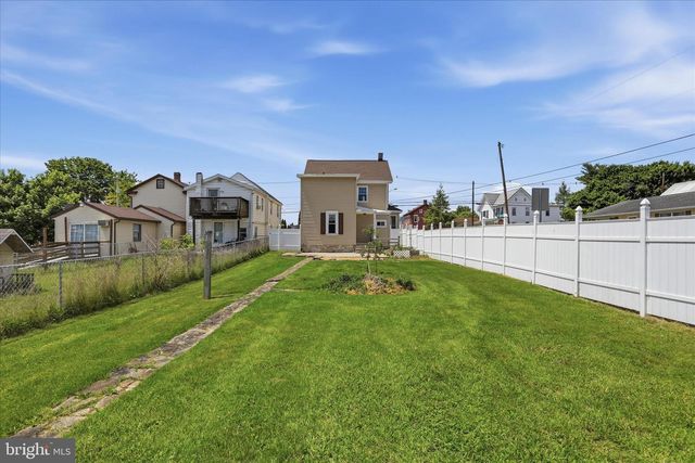 63 N N ALLISON STREET ST, Greencastle, PA 17225