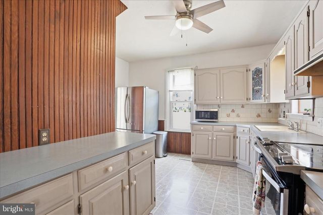 63 N N ALLISON STREET ST, Greencastle, PA 17225