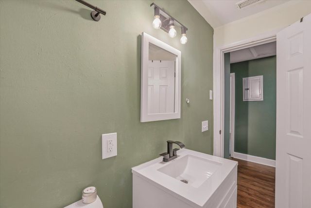 2007 Rosedale Drive, Tallahassee, FL 32303