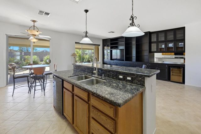 78275 Estancia Drive, Palm Desert, CA 92211