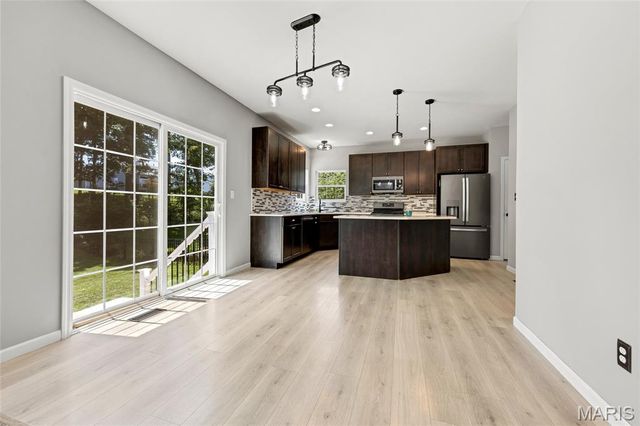 612 Furlong Court, Wentzville, MO 63385