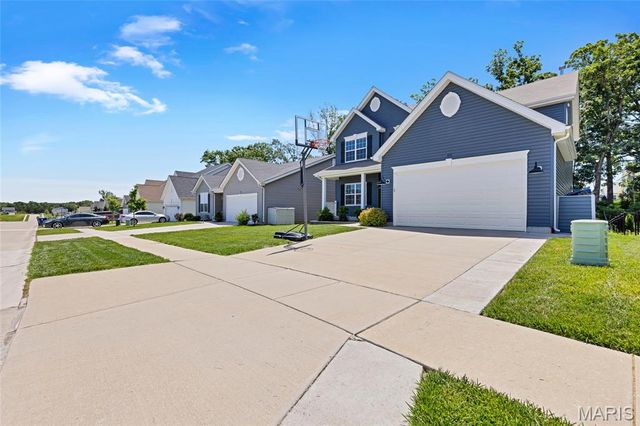 612 Furlong Court, Wentzville, MO 63385