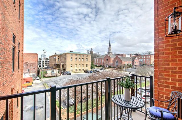 1 E 3rd Ave Unit 313, Rome, GA 30161