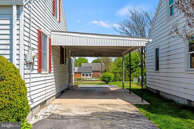 1833 SPRING ROAD, Carlisle, PA 17013