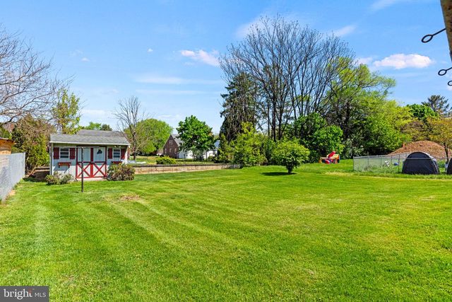1833 SPRING ROAD, Carlisle, PA 17013